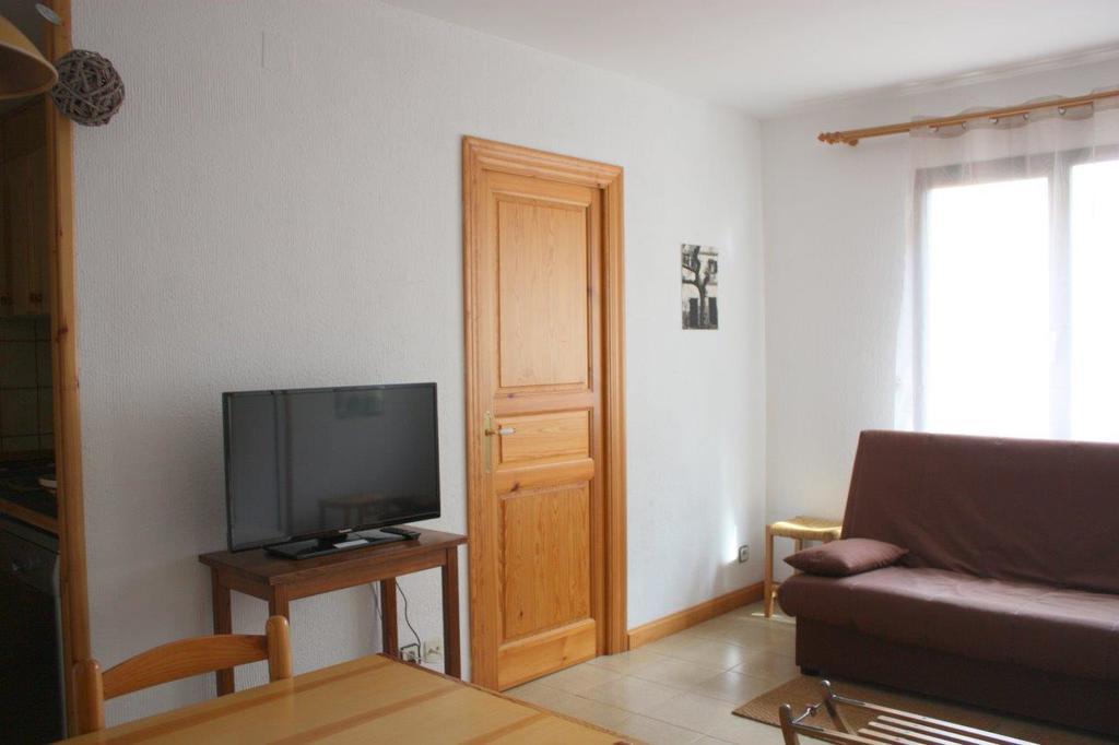 Apartamentos Sapporo III Vielha Bagian luar foto