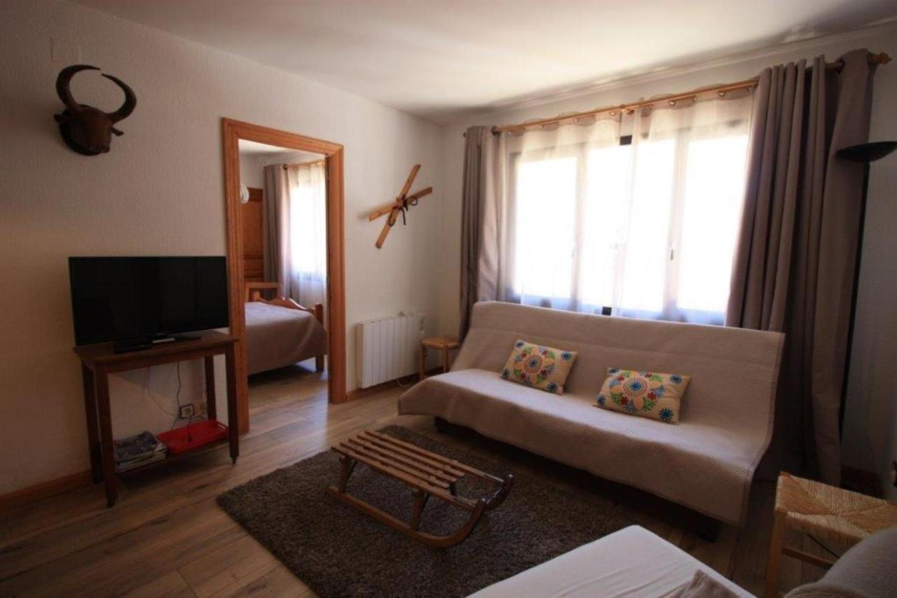 Apartamentos Sapporo III Vielha Bagian luar foto